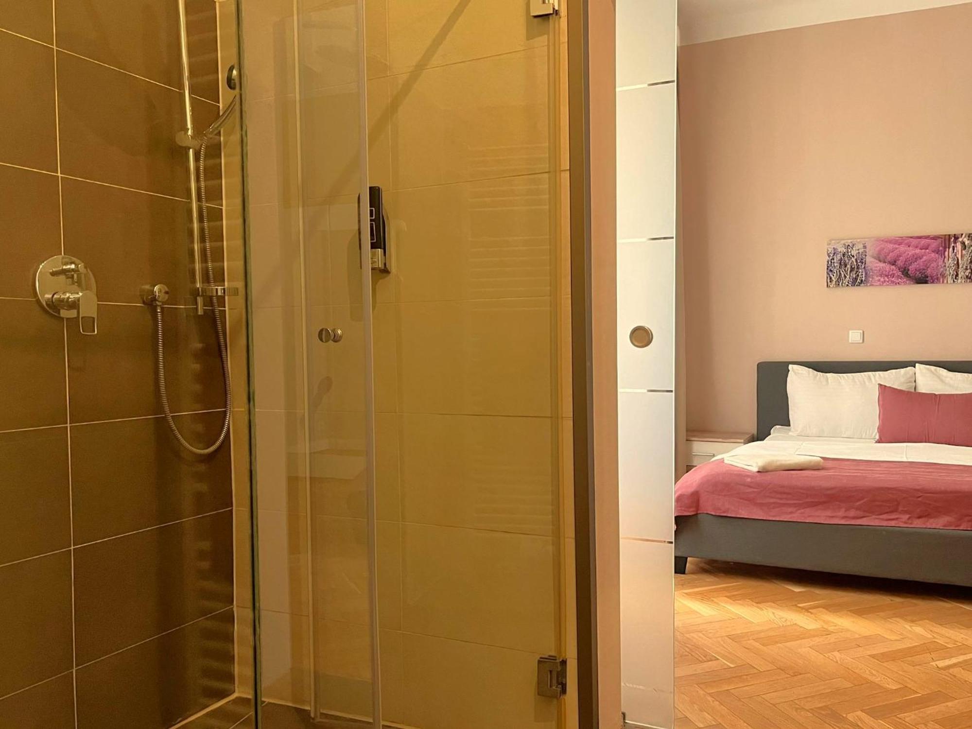 Aurellia Serviced Apartment