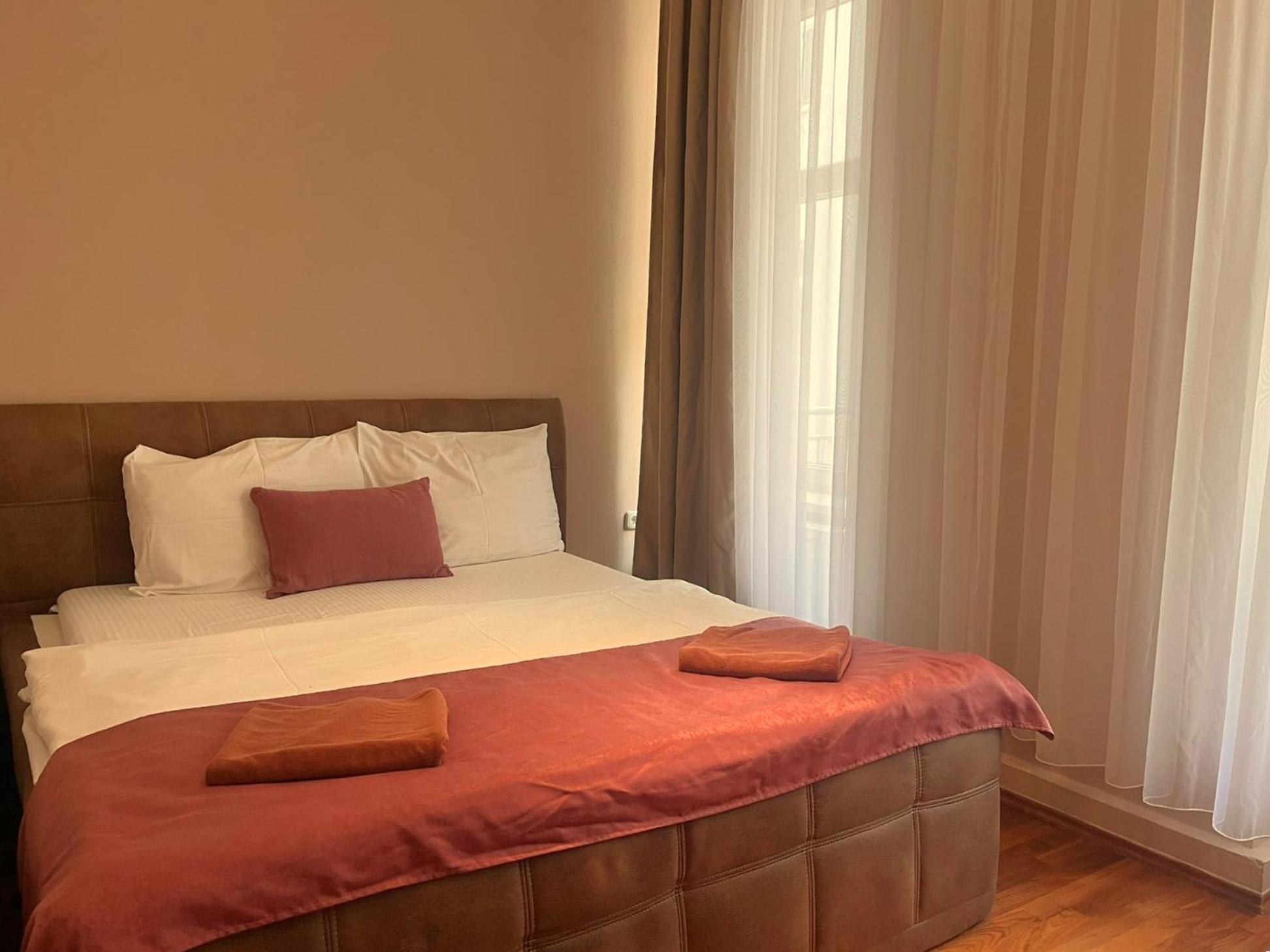 Aurellia Serviced Apartment