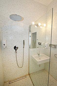 Aurellia Serviced Apartment *