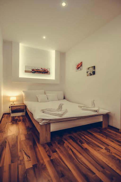 Aurellia Serviced Apartment